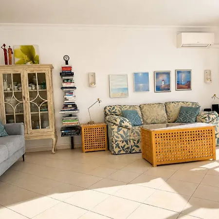 Apartment Near The And Pool *