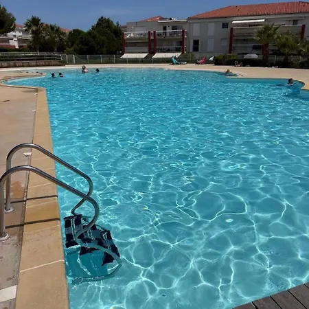 Near The And Pool * Antibes