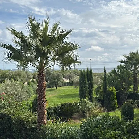 Near The And Pool * Antibes