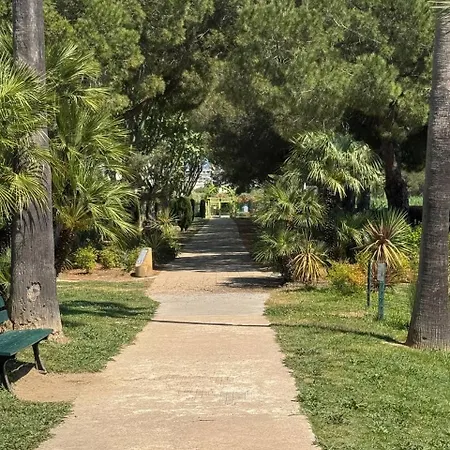 Near The And Pool Apartment Antibes