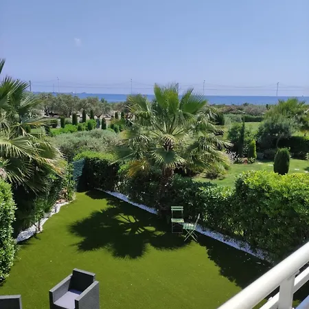 Apartment Near The And Pool *