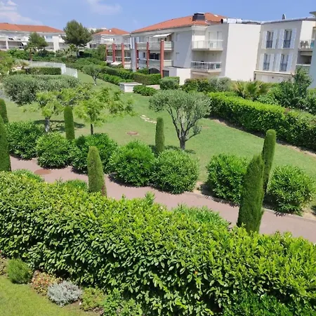 Near The And Pool Antibes